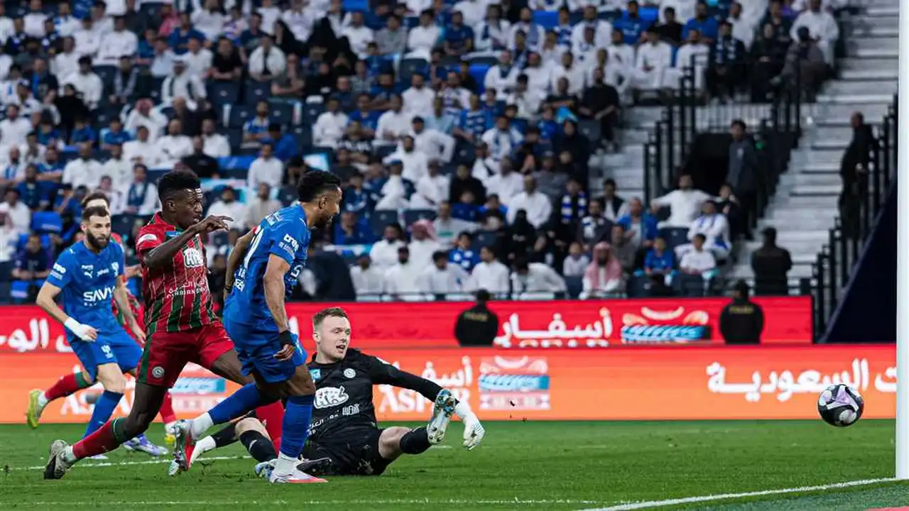 ثنائية نظيفة.. الهلال يحكم قبضته على صدارة الدوري السعودي أمام الاتفاق وبأعين كوكا